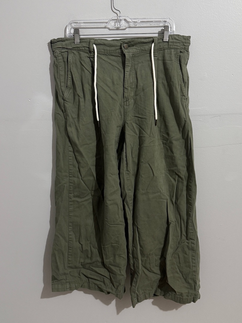 Old Navy Drapey Drawcord Pants Womens 12 P Cotton Olive Green Wide Leg Utility